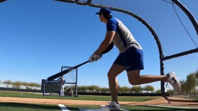 Dodgers star Shohei Ohtani taking batting practice