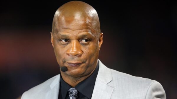 Darryl Strawberry on a TV set