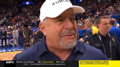 Bruce Pearl crying