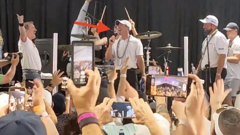 Rory McIlroy singing Don't Stop Believin after winning Zurich Classic