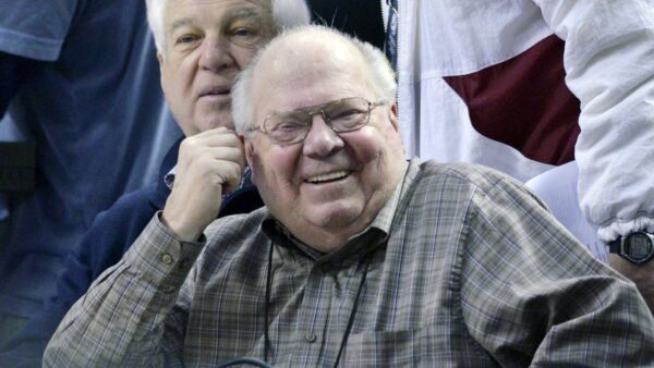 Verne Lundquist at a basketball game