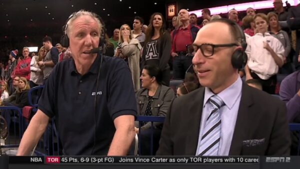 Bill Walton and Dave Pasch working a game