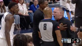 Nuggets coach Michael Malone screaming at NBA referee Marc Davis