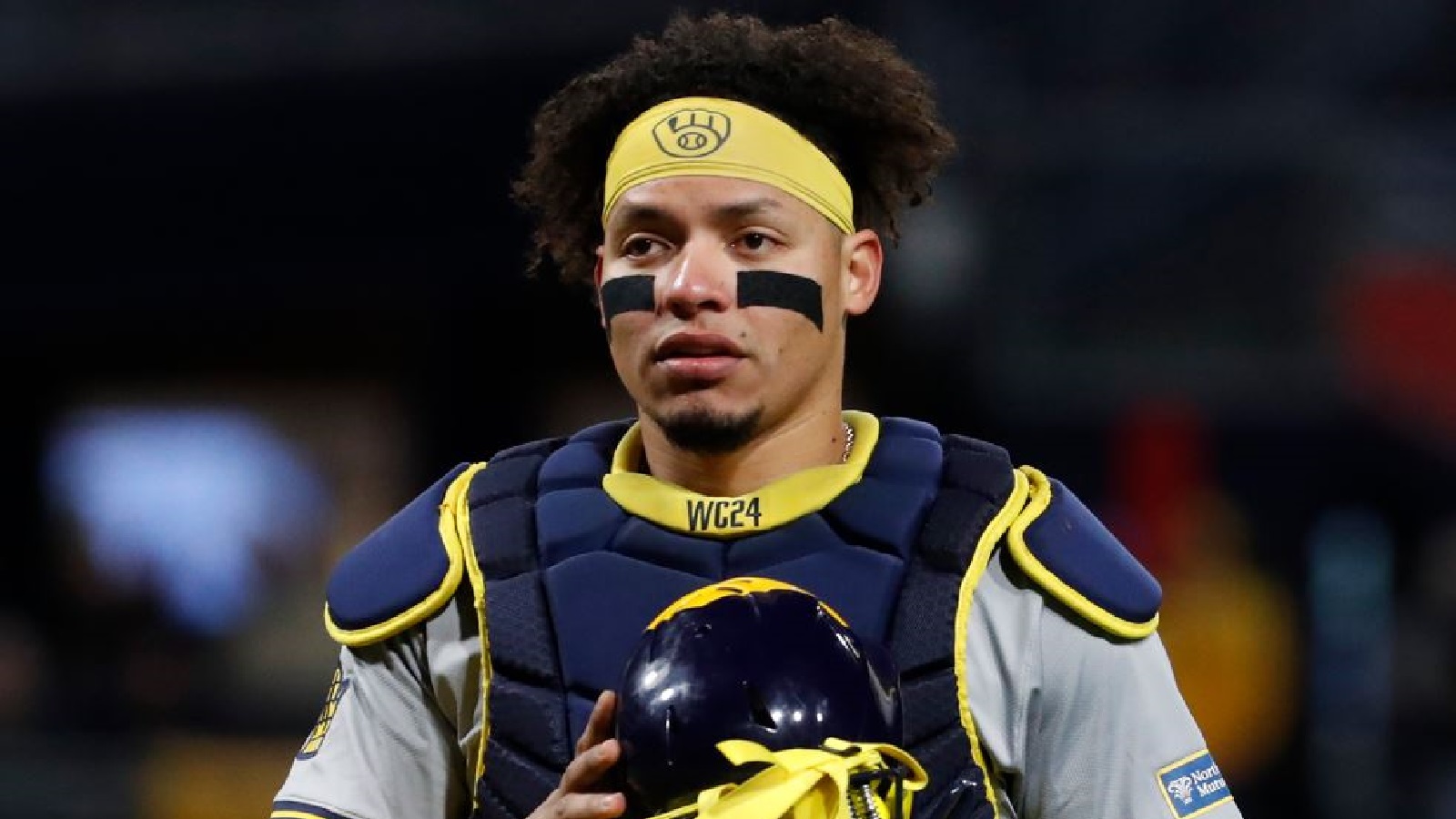 Brewers' William Contreras goes viral over hilarious item he signed for fan