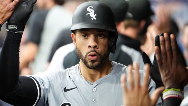 Tommy Pham high fives his teammates