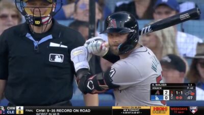 Diamondbacks first baseman Christian Walker batting at Dodger Stadium