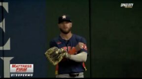 Trey Cabbage stealing Julio Rodriguez's celebration during Astros-Mariners game
