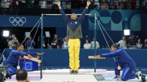 Simone Biles and Jordan Chiles bow down to Rebeca Andrade