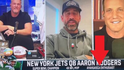 Aaron Rodgers caption