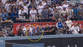 Dodgers fan grabs a ball