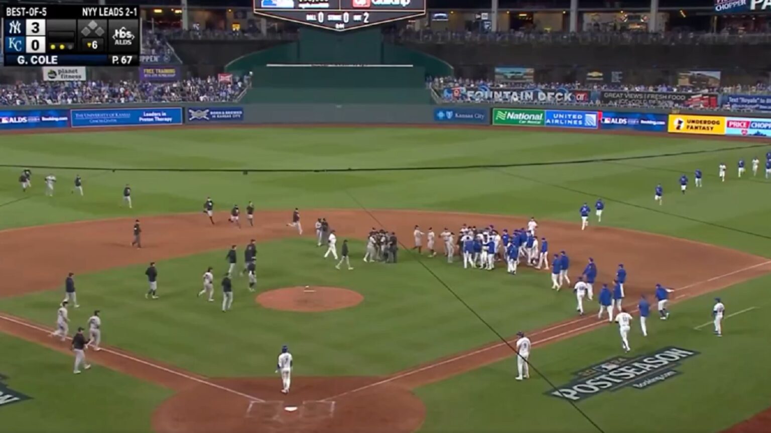 Benches Clear In Royals-Yankees Game 4