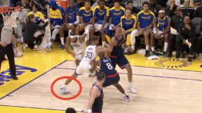 Warriors star Steph Curry twists his left ankle