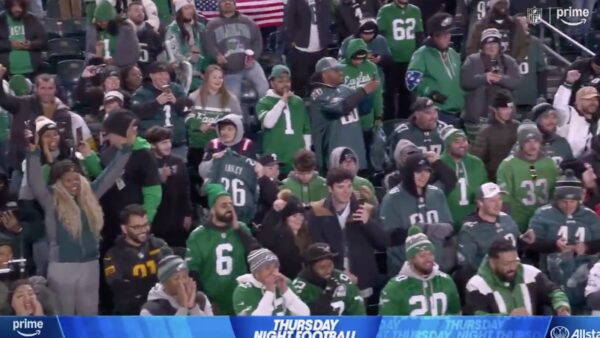 Eagles fans cheer