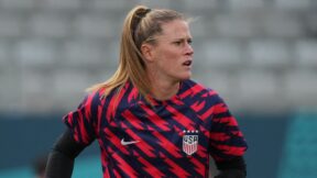 Alyssa Naeher in warmups