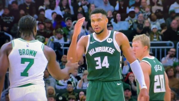 Giannis Antetokounmpo fake handshake