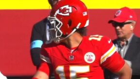 Patrick Mahomes talking to a referee