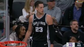 Zach Collins looks around