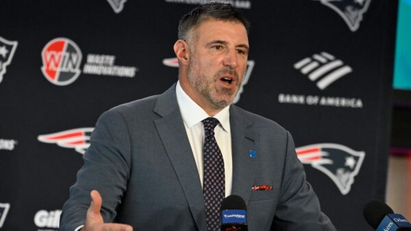 Mike Vrabel at a press conference