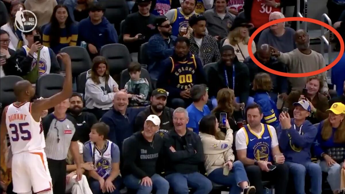 Kevin Durant has fiery sideline exchange with Hall of Famer