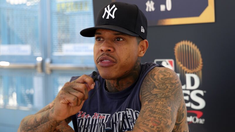 Marcus Stroman in a Yankees hat