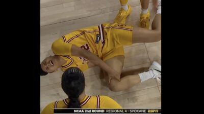 USC Trojans star JuJu Watkins in pain due to a knee injury