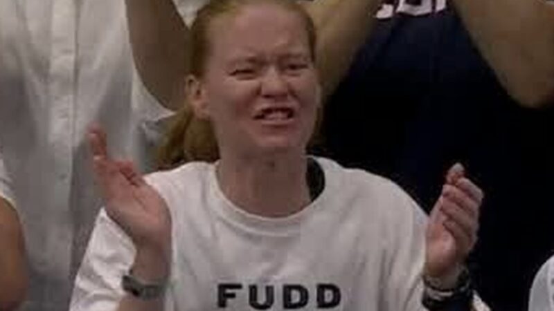 Azzi Fudd's mother wears a funny shirt