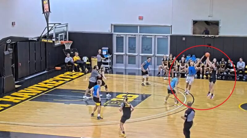 Caitlin Clark ready to shoot the ball