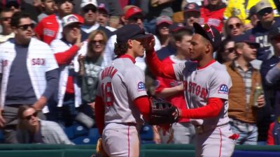 Jarren Duran confronting a fan