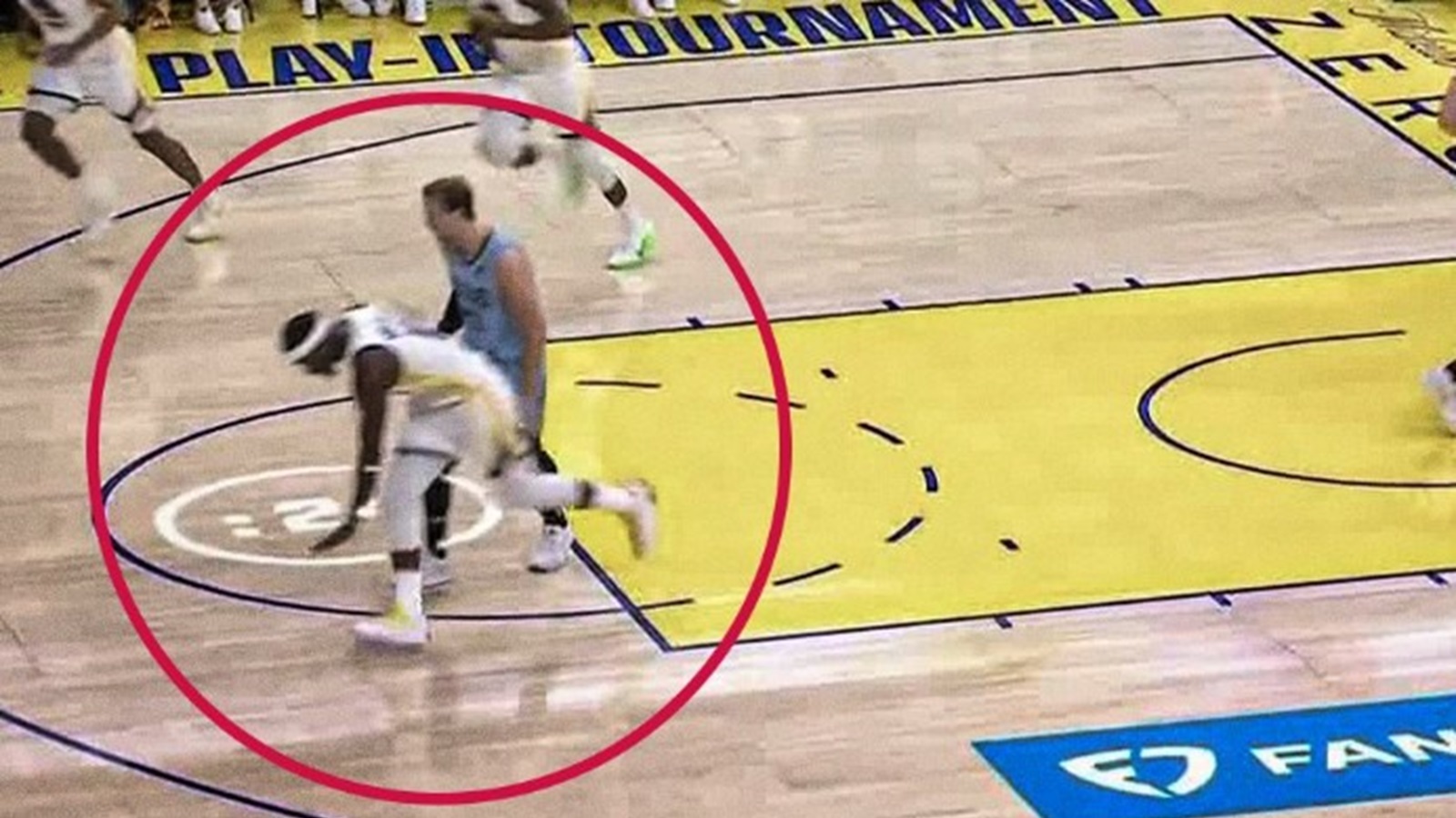 Jimmy Butler doing a 'too small' celebration