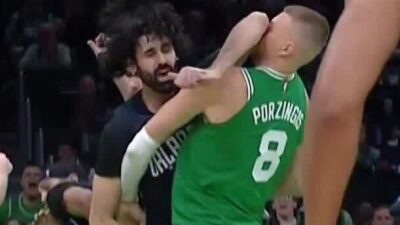 Kristaps Porzingis elbowed in head