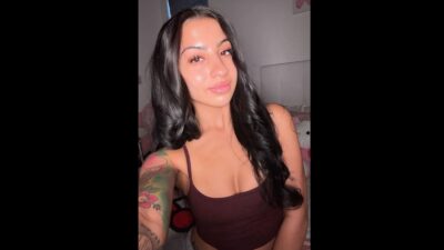 Leanna Lenee looking at the camera