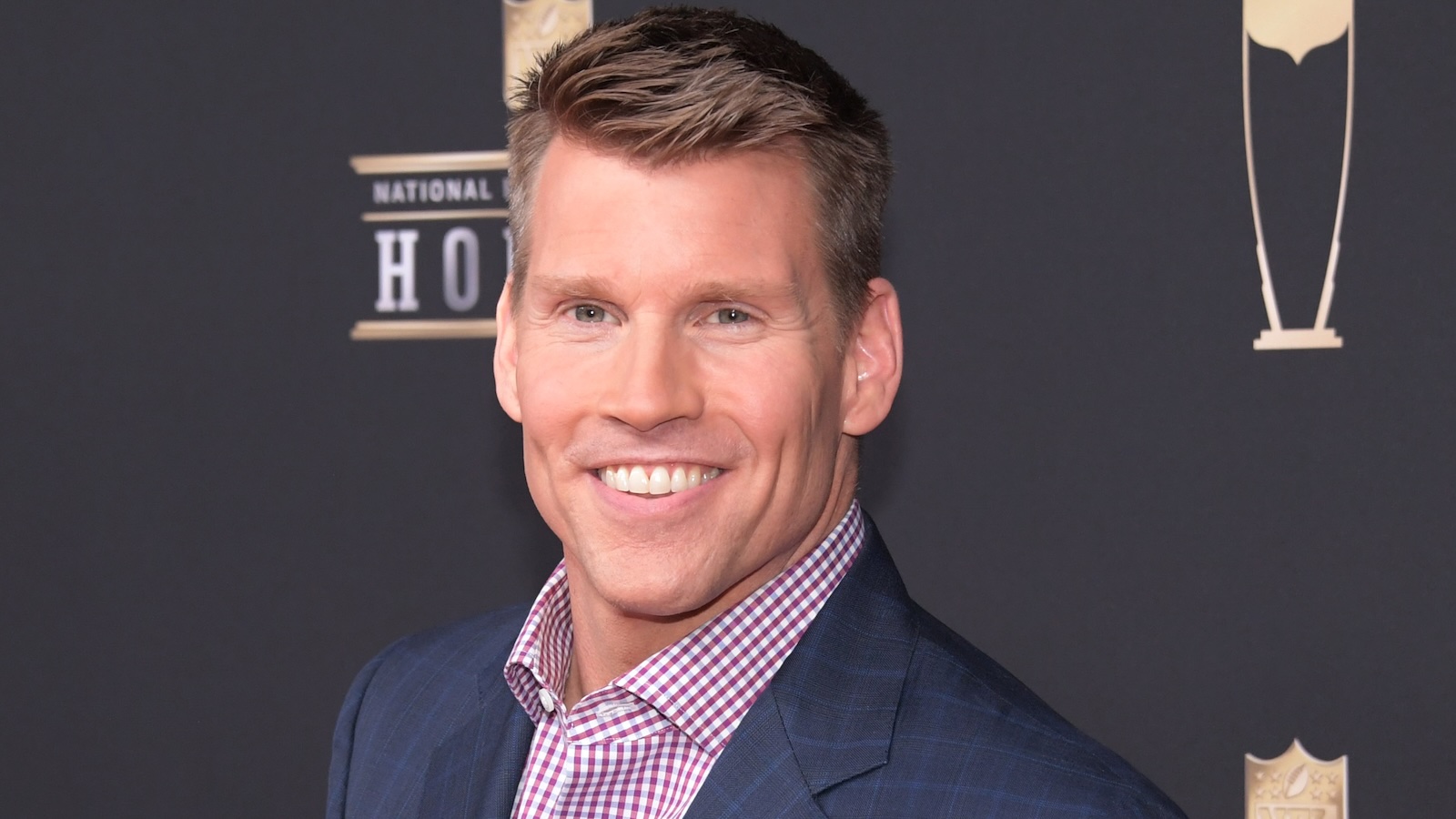 Scott Hanson at an awards show
