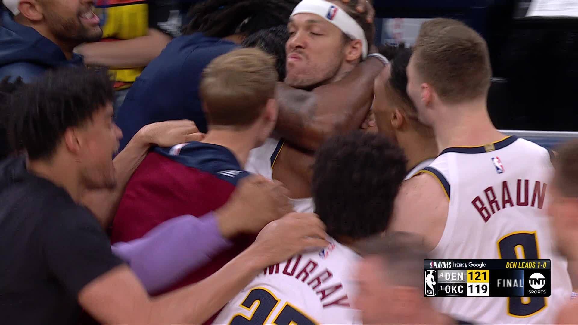 Aaron Gordon celebrates with his Nuggets teammates
