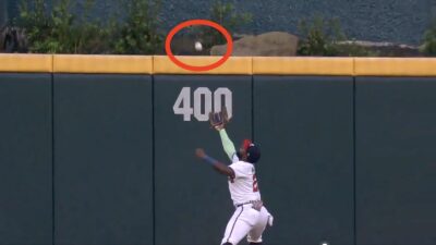 Braves outfielder Michael Harris making a catch