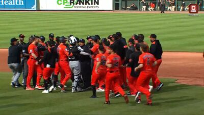 Orioles-White Sox benches clear