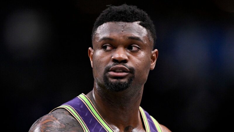 Zion Williamson in a purple jersey