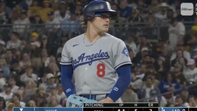 Kike Hernandez pitching for the Dodgers