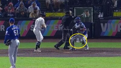 Laz Diaz calling a batter out on strikes