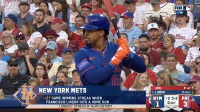 Mets star Francisco Lindor takes an at-bat