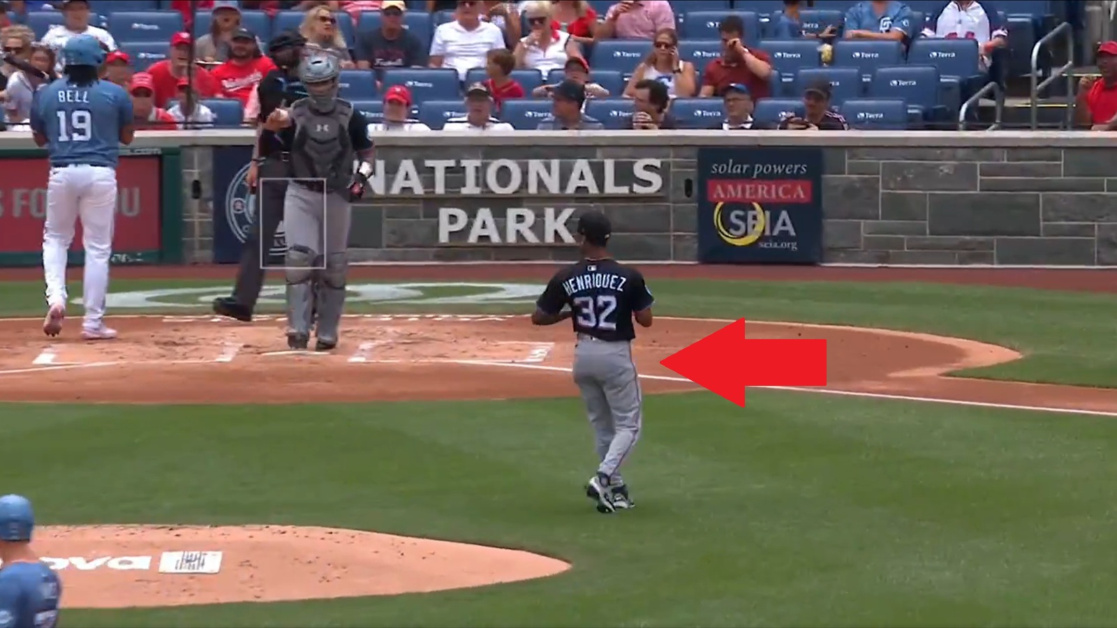 Ronny Henriquez leaving the mound with one out