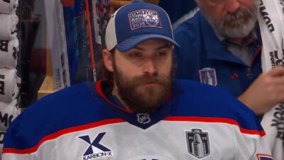 Stuart Skinner looking sad