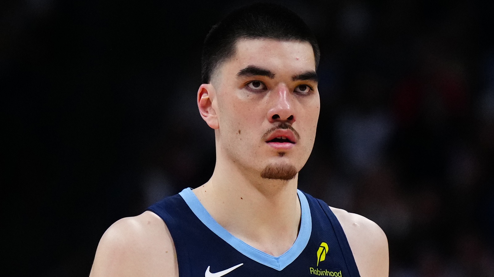 Zach Edey in a Grizzlies jersey