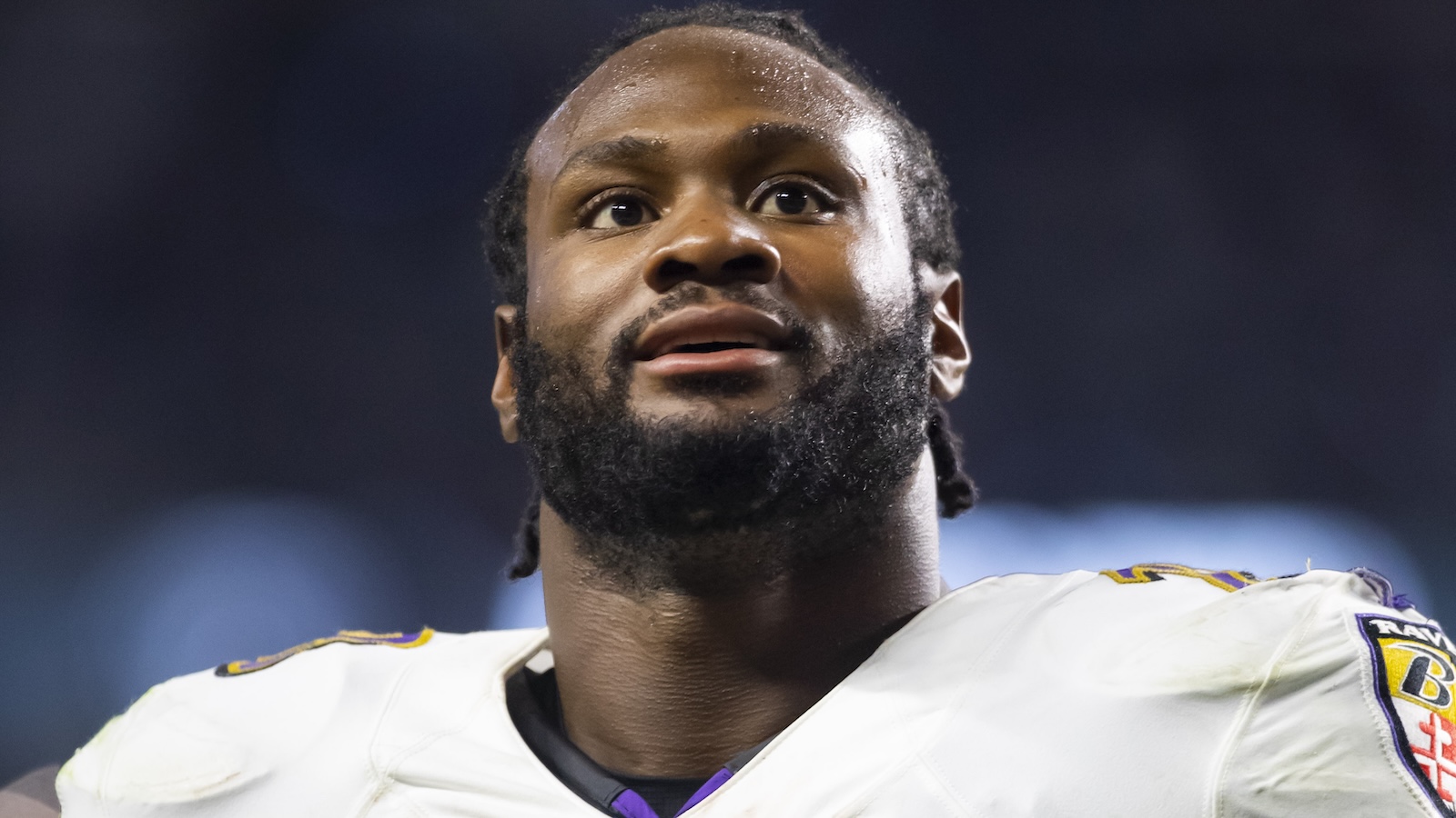 Latavius Murray looks on