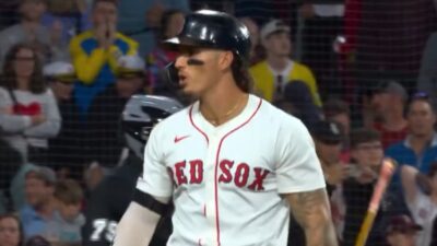 Jarren Duran yelling at a fan