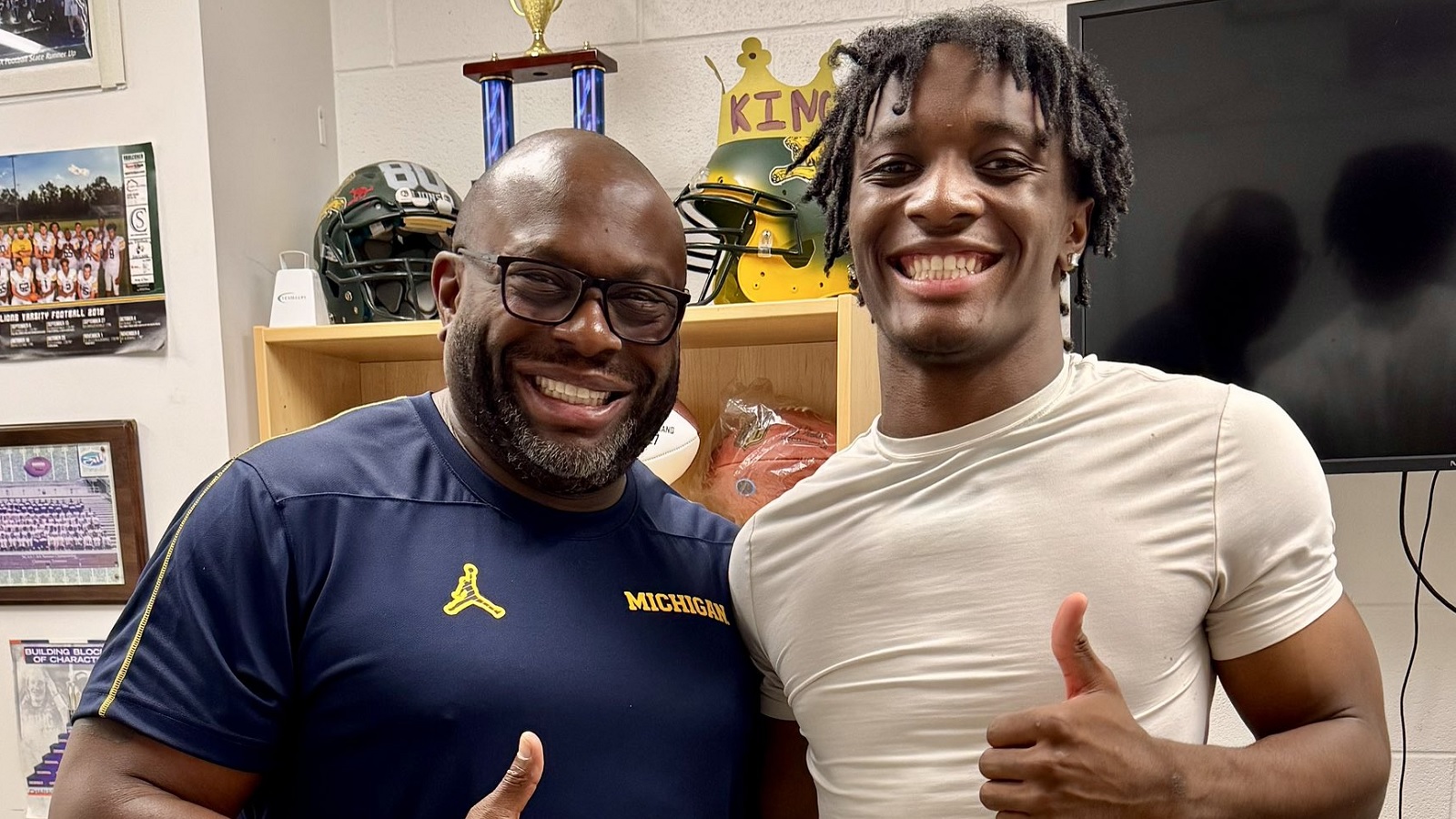 Savion Hiter with his thumb up