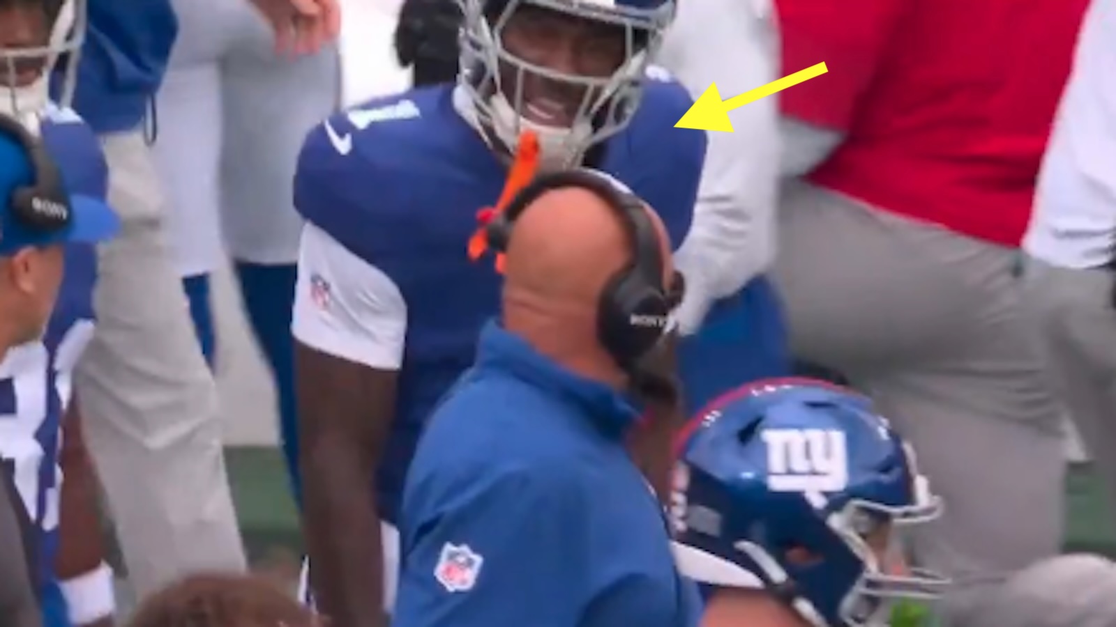 Malik Nabers yells at Brian Daboll