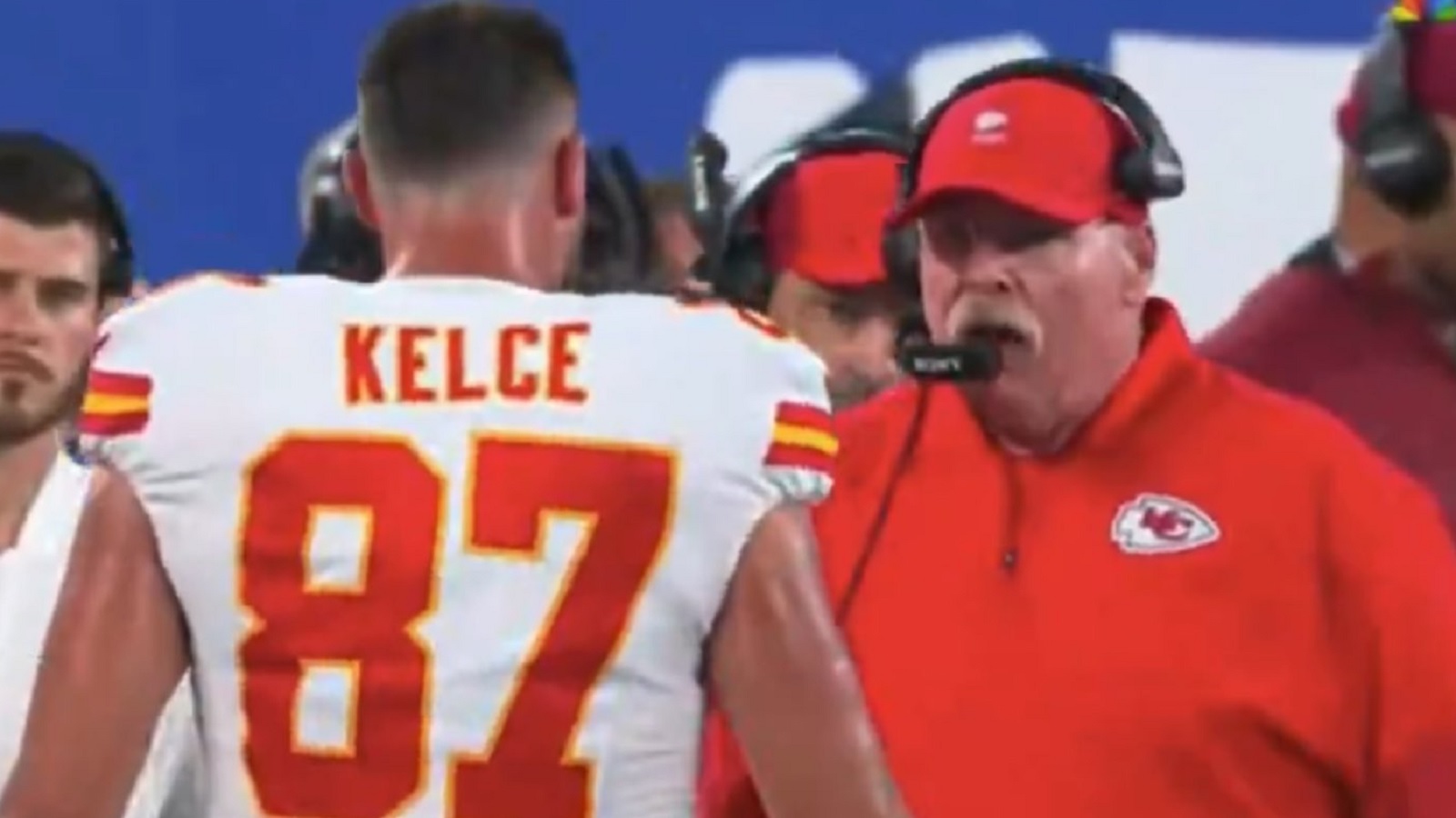 Andy Reid and Travis Kelce on the sideline