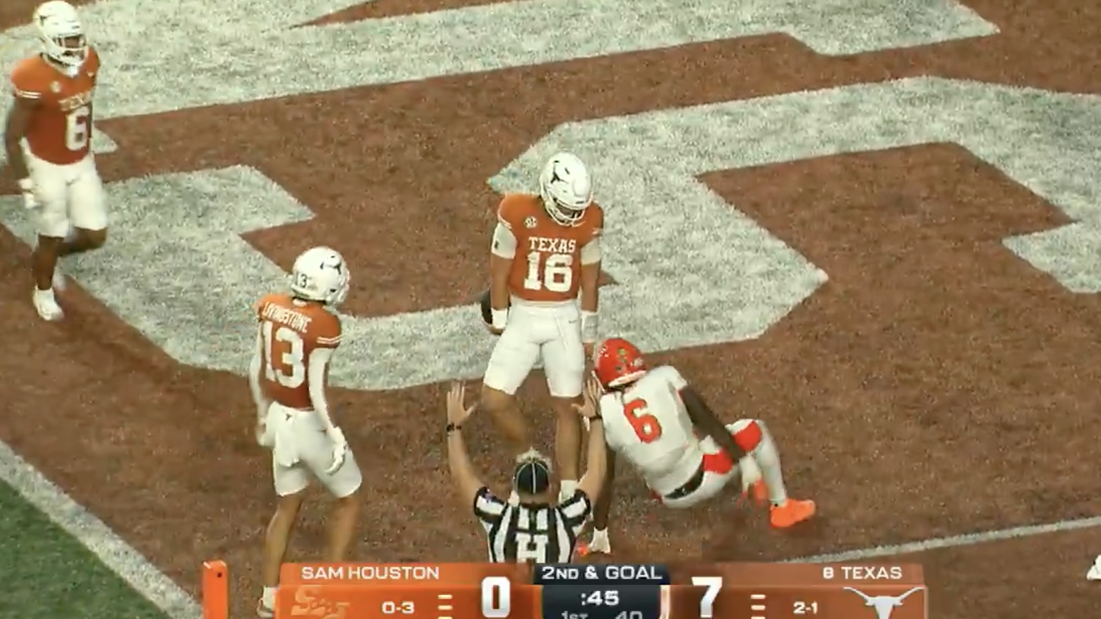 Texas QB Arch Manning staring down a Sam Houston State player