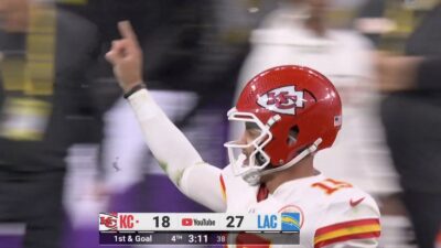 Patrick Mahomes raising his finger during Chiefs-Chargers game on YouTube