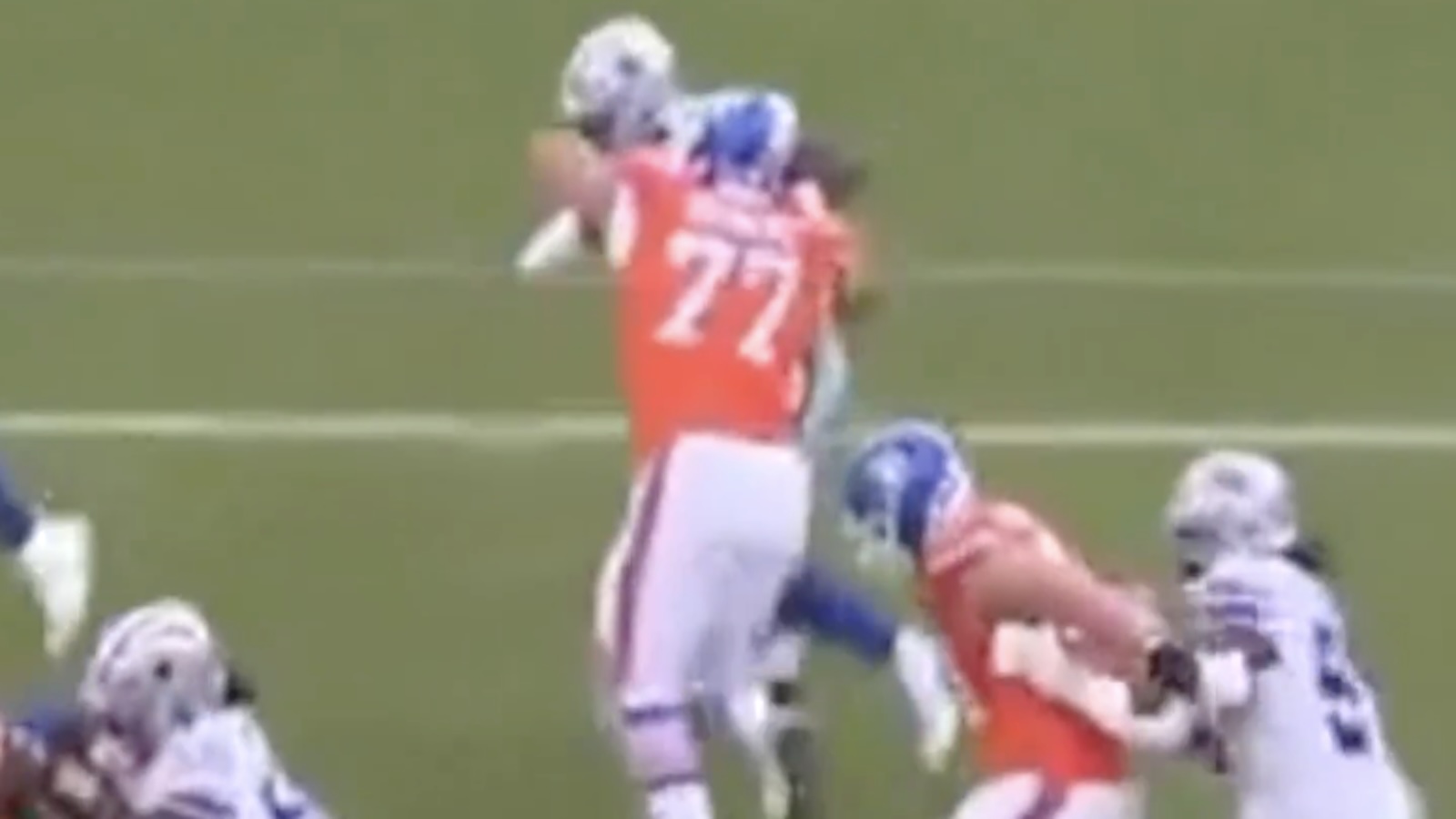 Quinn Meinerz pancakes a defender